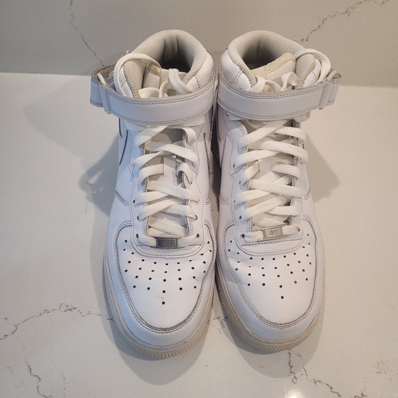 Nike Air Force 1 mids - Men's size 9.5US - Picture 6 of 9